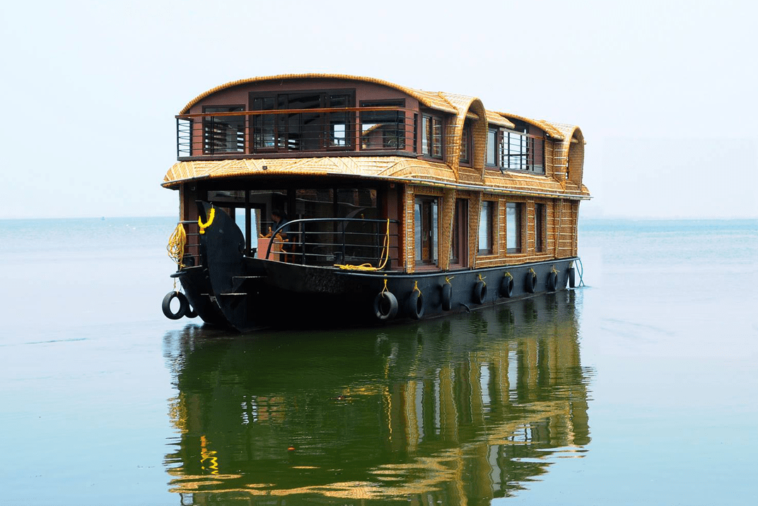 Alleppey Honeymoon Boat