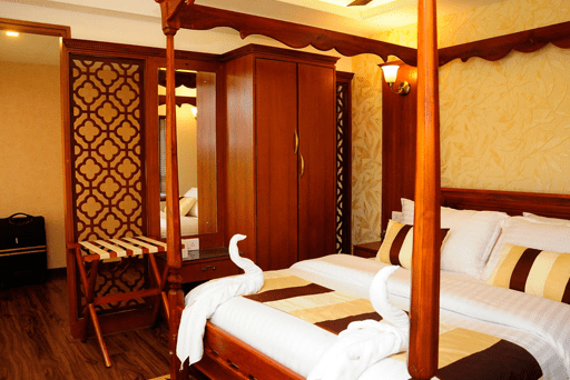 Alleppey Honeymoon Boat