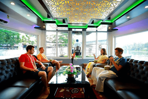 alleppey sightseeing boat